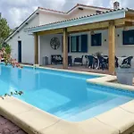 Сasa de vacaciones Private At The *
